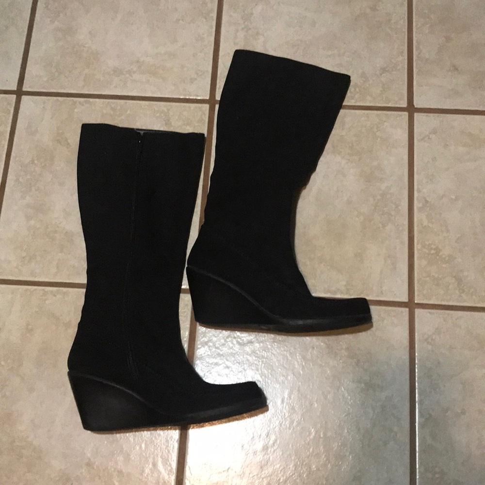 Wedge boots.